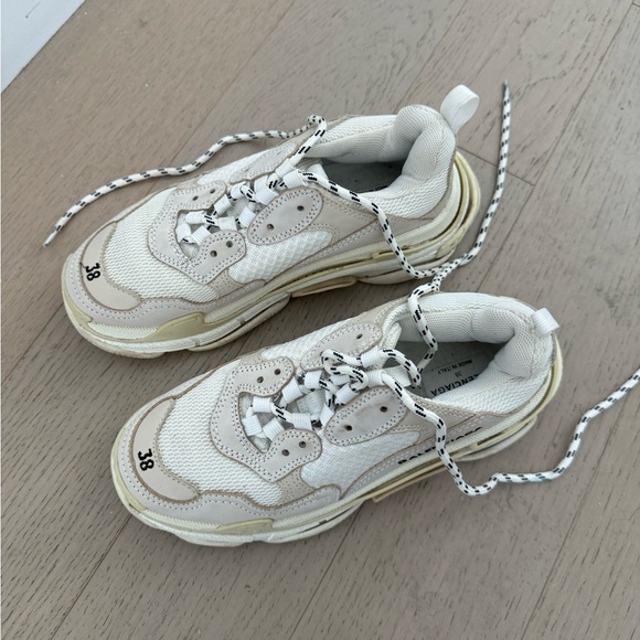 Balenciaga Triple S Leather Trainers White - Picture 2 of 9